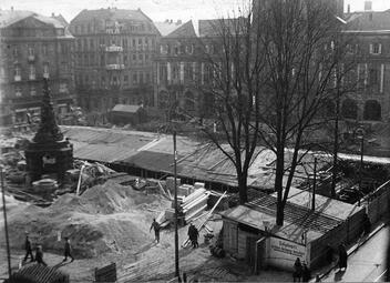 Vergrößerte Ansicht von Paradeplatzbunker im Bau, März 1941