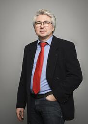 Vergrößerte Ansicht von Porträtfoto Stefan Tesch