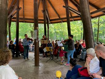 Vergrößerte Ansicht von Waldkonzert am Karlstern
