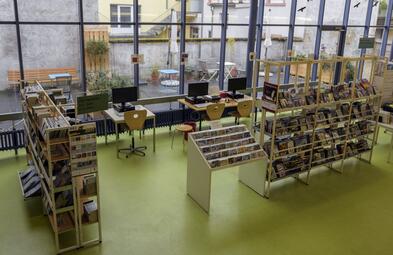 Vergrößerte Ansicht von Foto der Kinder- und Jugendbibliothek
