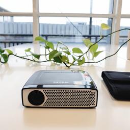 Vergrößerte Ansicht von Mini-Beamer der Firma Philips