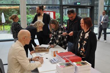 Vergrößerte Ansicht von diesem Bild