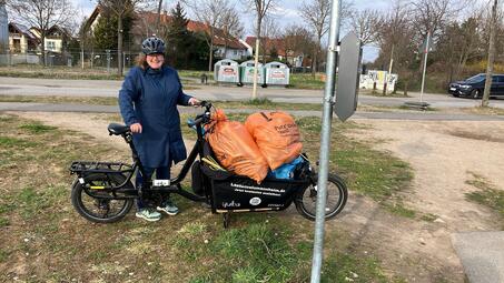 Vergrößerte Ansicht von Lama - Dein Lastenvelo Mannheim reinigte in Käfertal, unter anderem in Spinelli, am Radschnellweg und auf dem ehemaligen BUGA-Gelände