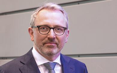 Aktuelles offizielles Bild Oberbürgermeister Dr. Peter Kurz 2021_2