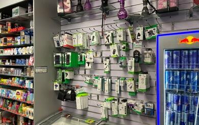 Handyzubehör darf an Sonntagen nicht verkauft werden.