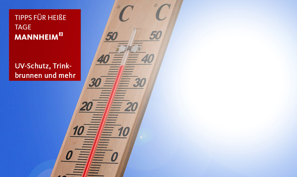 Thermometer vor blauem Himmel