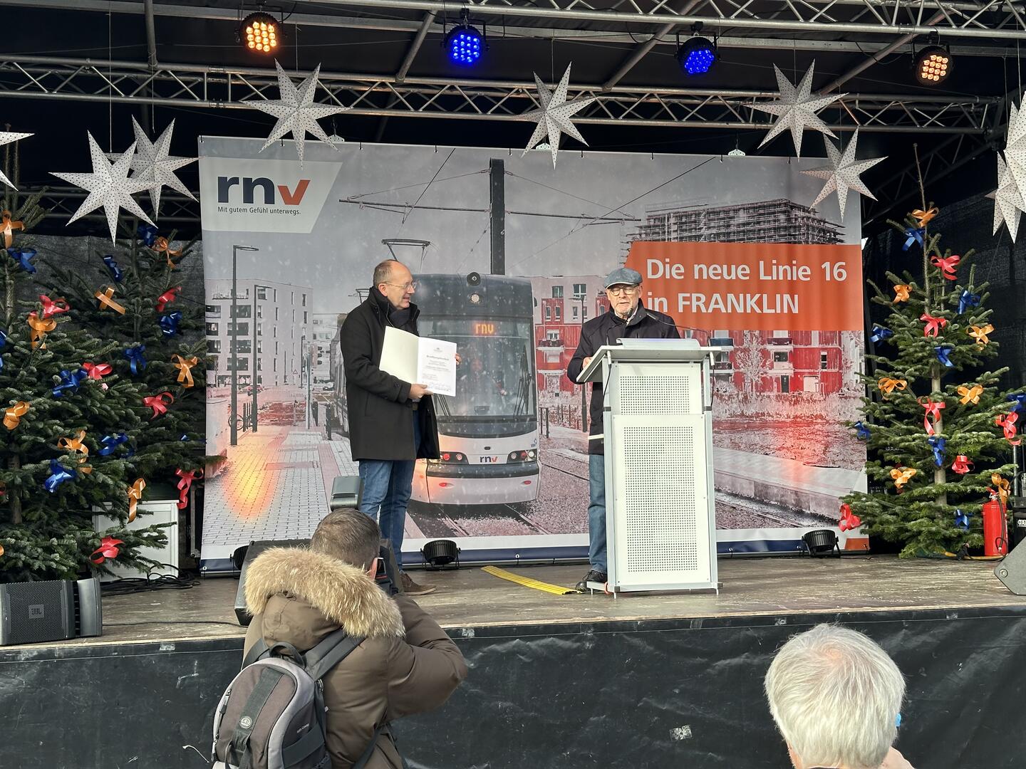 Übergabe des Förderbescheids