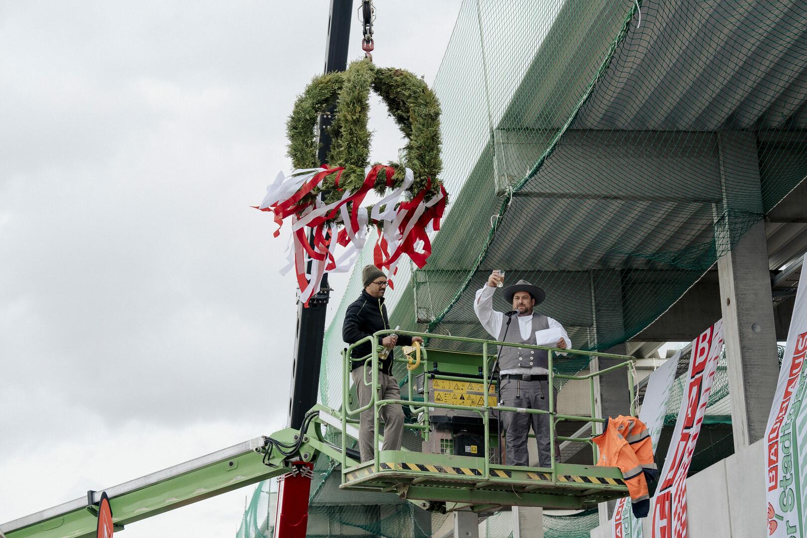 Richtfest für BAUHAUS auf Columbus (02)