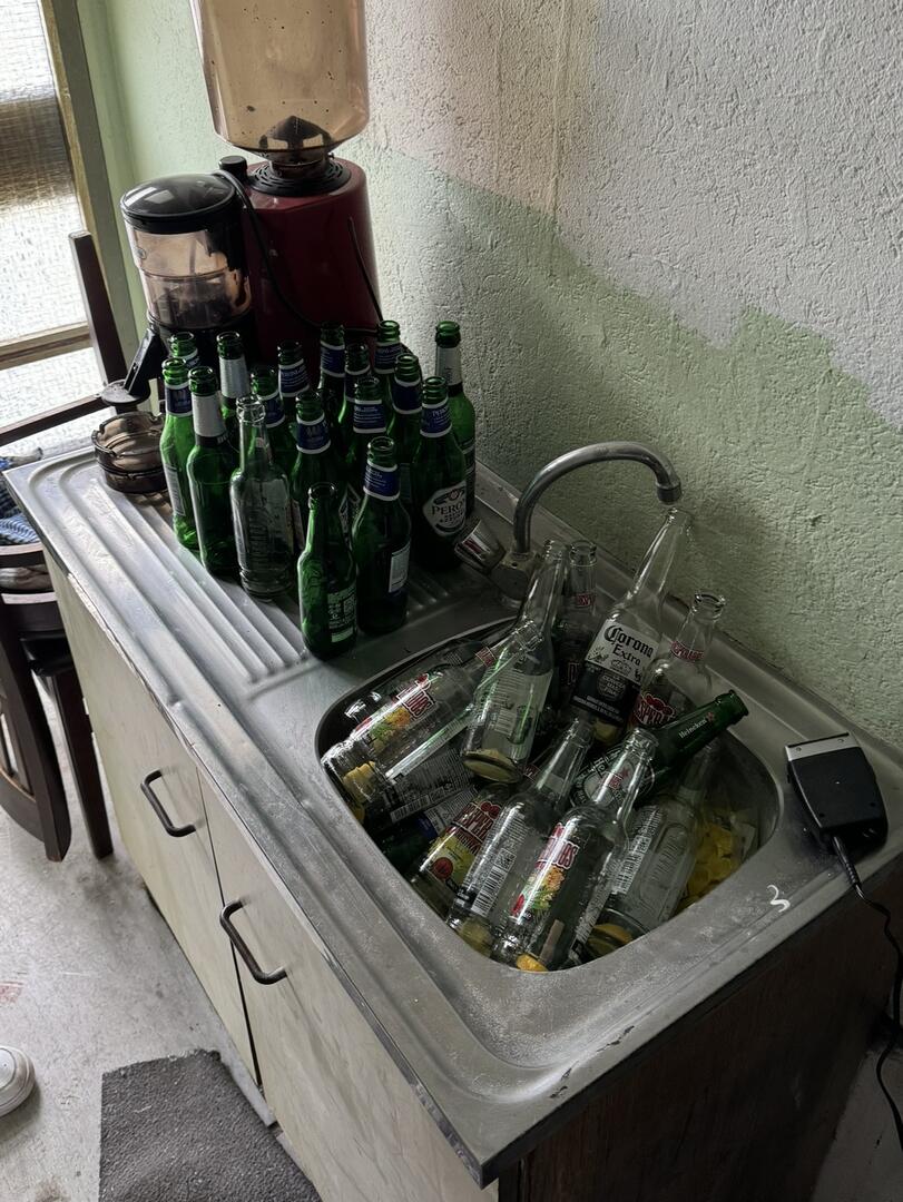 Bei zwei Kontrollen wurde unzureichende Küchen-Hygiene bemängelt. Dies wurde direkt an die Lebensmittelüberwachung weitergeleitet.