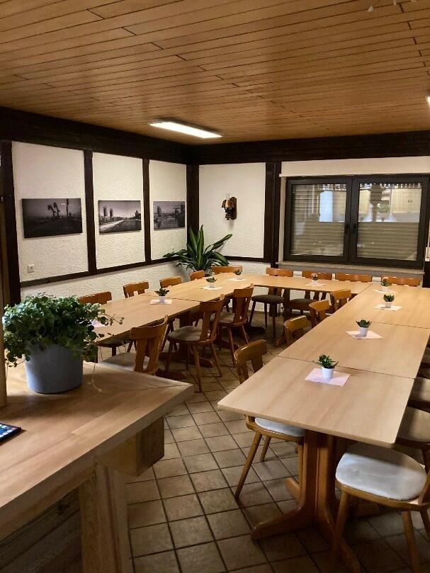 Innenraum des Vereinsheims der IPA Mannheim in Sandhofen