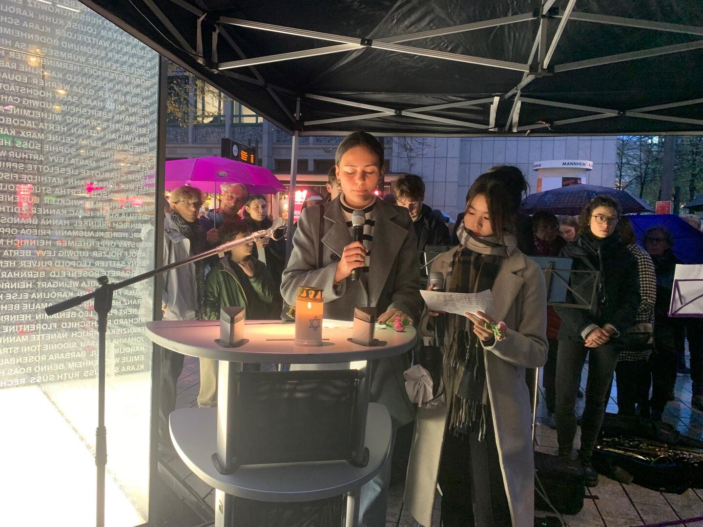 Gedenken für die Opfer des Nationalsozialismus am Kubus 2025 (03)