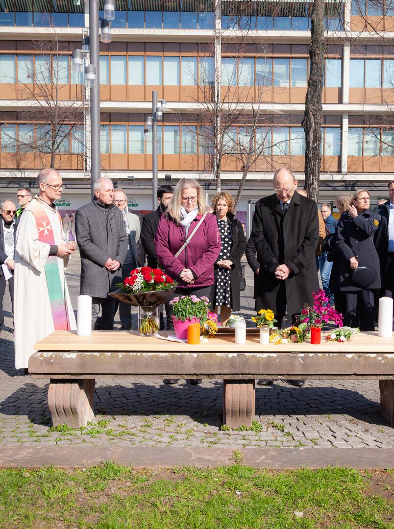 Gedenken an Amokfahrt: Gedenken am Paradeplatz
