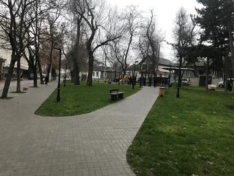 Vergrößerte Ansicht von Der öffentliche Platz &quot;George Coșbuc&quot; in Chişinău 