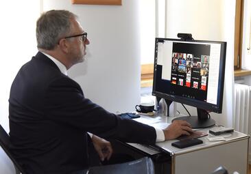 Vergrößerte Ansicht von OB Dr. Kurz während des virtuellen Bürgermeistergipfels
