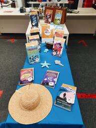 Vergrößerte Ansicht von Foto der Heiss auf Lesen-Ausstellung in der Zweigstelle Vogelstang