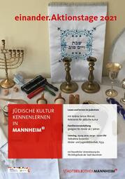 Vergrößerte Ansicht von Veranstaltungsplakat der Veranstaltung &quot;Jüdische Kultur kennenlernen&quot; der Stadtbibliothek Mannheim, welches z. B. die Tora und die Menora zeigt.