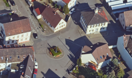 Vergrößerte Ansicht von Das Bild zeigt die historische Ortsmitte von Sandhofen. Diese soll umgestaltet werden.
