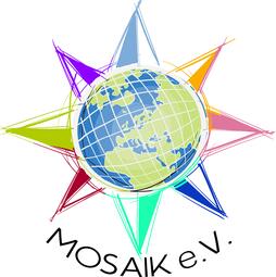 Vergrößerte Ansicht von Logo von Mosaik e.V.: Man sieht einen Globus, der wie eine Sonne Strahlen hat, diese sind verschiedenenfarbig. Darunter steht MOSAIK e.V.