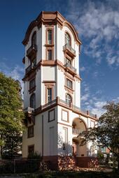 Vergrößerte Ansicht von Die Sternwarte ist heute das älteste als eigenständiger Baukörper für diesen Zweck errichtete Gebäude in Deutschland und somit von hohem architekturhistorischem Wert.