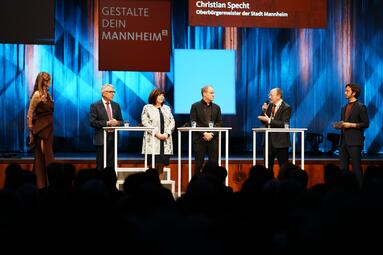 Vergrößerte Ansicht von Stefan Dallinger, Vorsitzender des Verbands Region Rhein-Neckar und die Oberbürgermeister der Nachbarstädte Ludwigshafen, Heidelberg und Mannheim, Jutta Steinruck, Prof. Dr. Eckart Würzner und Christian Specht