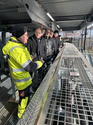 Vergrößerte Ansicht von Oberbürgermeister Specht besichtigt BUGA-Seilbahn