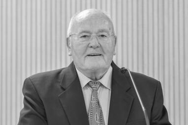 Vergrößerte Ansicht von Stadtrat Bernd Siegholt verstorben