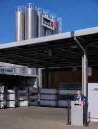 Vergrößerte Ansicht von Einweihung Photovoltaikanlage bei Firma Gehr (01) 