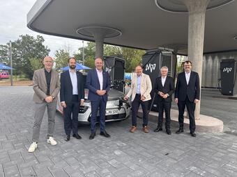 Vergrößerte Ansicht von Inbetriebnahme des neuen MVV eLadeparks auf Columbus