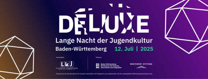 Vergrößerte Ansicht von Das lila gehaltene Werbebanner der DELUXE - Lange Nacht der Jugendkultur. 