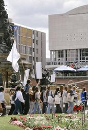 Vergrößerte Ansicht von Mädchendemo in Mannheim setzt Zeichen für Gleichberechtigung und Mädchenrechte