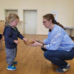 Vergrößerte Ansicht von Vorlesetürme Wettbewerb Kitas 2025, Lose ziehen