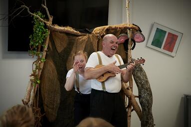 Vergrößerte Ansicht von Bibliotheksfest Schönau Theateraufführung