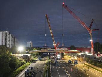 Vergrößerte Ansicht von FRANKLIN Steg ist eingehoben