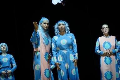 Vergrößerte Ansicht von Zerbrochner Krug