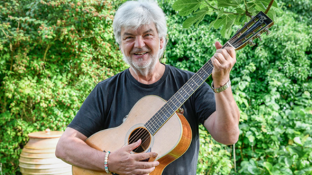 Vergrößerte Ansicht von ADAX DÖRSAM - Vom Lagerfeuer zum Fingerstyle