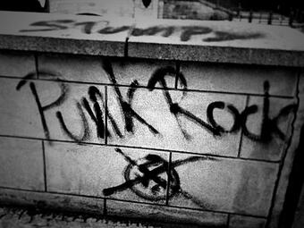 Vergrößerte Ansicht von Punkrock! - Abend im mono