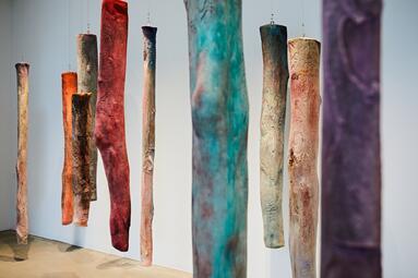 Vergrößerte Ansicht von Kaari Upson im Fokus. Ausstellungsrundgang und Gespräch mit Mannheimer Expert*innen, mit Astrid Gabriel, Psychoanalytikerin