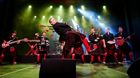 Vergrößerte Ansicht von Red Hot Chilli Pipers - Back 2 Roots World Tour