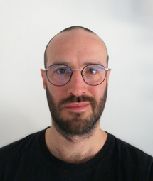 Vergrößerte Ansicht von Kein Patent auf Hoffnung – Wie Public Pharma den Weg aus dem MS-Pharma-System aufzeigt