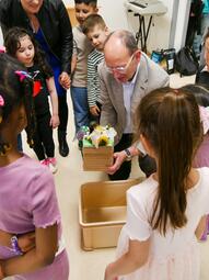 Vergrößerte Ansicht von Geschenk für die Kinder der Kita Hochstätt