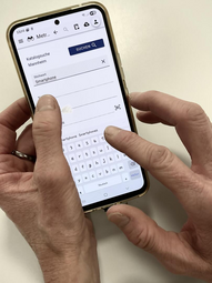 Vergrößerte Ansicht von Smartphone-Sprechstunde für Senior*innen in Seckenheim
