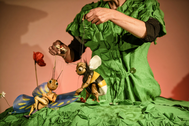 Vergrößerte Ansicht von Figurentheater " Ein Stück Wiese"