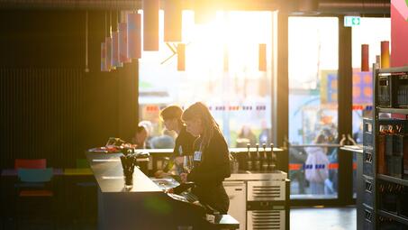 Vergrößerte Ansicht von Bar-Abend im Alten Kino Franklin