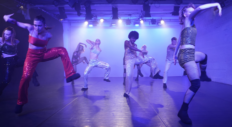 Vergrößerte Ansicht von Hurry up - We are dancing