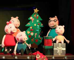 Vergrößerte Ansicht von Das Berliner Puppentheater: Familie Wutz feiert Weihnachten