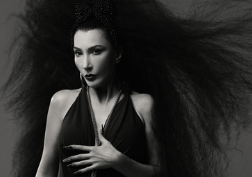 Vergrößerte Ansicht von Hande Yener - HANDE BİZİ SEZEN'E GÖTÜR - Hande, führ uns zu Sezen.