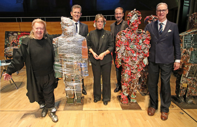 Vergrößerte Ansicht von Podiumsdiskussion mit HA Schult: The Art of Circular Economy