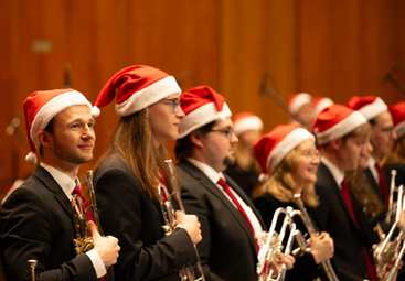 Vergrößerte Ansicht von Nikolauskonzert der Mannheimer Bläserphilharmonie - Swinging Santa Claus (MBP feat. Janice Dixon)