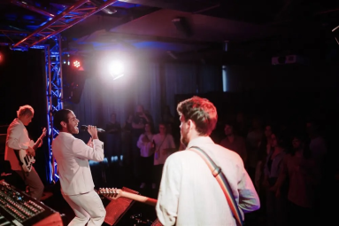 Vergrößerte Ansicht von Bandpool Live &amp; Laut Konzert