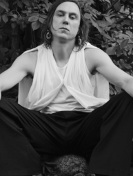Vergrößerte Ansicht von "Anti Disco" mit DJ Lars Eidinger - Support: elaru &amp; dether